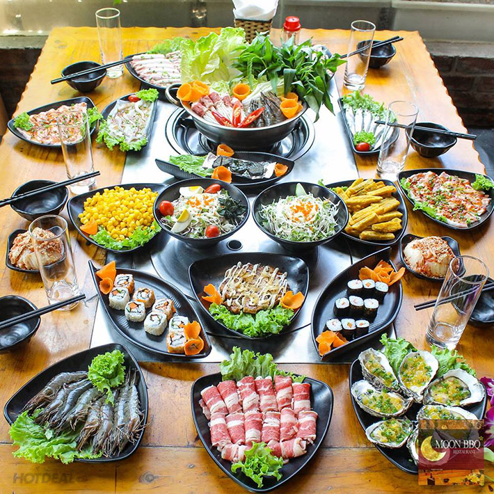 BUFFET LẨU HẢI SẢN BÒ MỸ VÀ SUSHI TẠI NHÀ HÀNG MOON BBQ