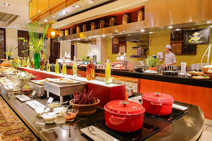 International Buffet 5* Tôm Hùm - Hải Sản Tối Cuối Tuần - Tặng Rượu Vang & Thức Uống Tại Khách Sạn Equatorial 352715-body%20(1)