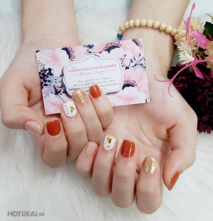 Làm nail Fionanails – Cùng đến với Fionanails để tận hưởng dịch vụ chăm sóc móng tay chuyên nghiệp mà đích thị không ai sánh bằng. Với các sản phẩm nhập khẩu chất lượng cao và đội ngũ nhân viên tay nghề cao, chúng tôi sẽ mang lại sự hài lòng và tự tin cho bạn.