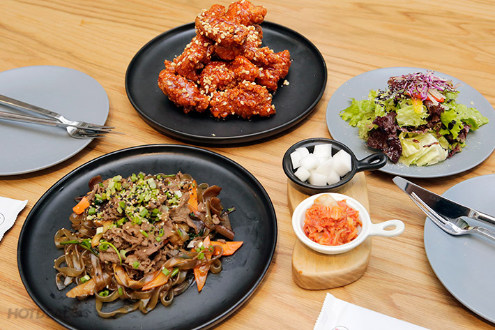 BBQ Chicken Premium – Combo Gà Hot Nhất Hàn Quốc Sử Dụng 100% Dầu Olive Chiên Gà 353342-353342-body%20(13)