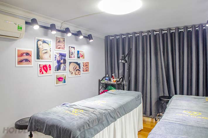 Chăm Sóc Da Mặt Chuyên Sâu Kết Hợp Massage, Điện Di Tinh Chất Giúp Trẻ Hóa Trắng Da Tại GEM Clinic