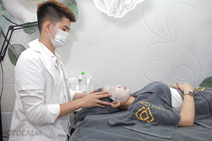 Chăm Sóc Da Mặt Chuyên Sâu Kết Hợp Massage, Điện Di Tinh Chất Giúp Trẻ Hóa Trắng Da Tại GEM Clinic
