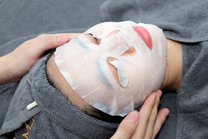 Chăm Sóc Da Mặt Chuyên Sâu Kết Hợp Massage, Điện Di Tinh Chất Giúp Trẻ Hóa Trắng Da Tại GEM Clinic