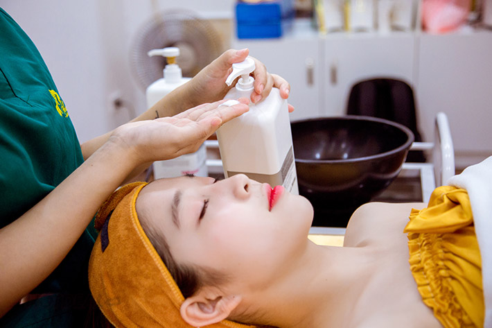 Chăm Sóc Da Mặt Thải Chì Sáng Bừng Sức Sống Tại Venus Spa
