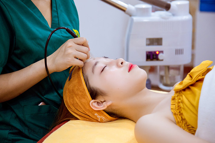 Chăm Sóc Da Mặt Thải Chì Sáng Bừng Sức Sống Tại Venus Spa