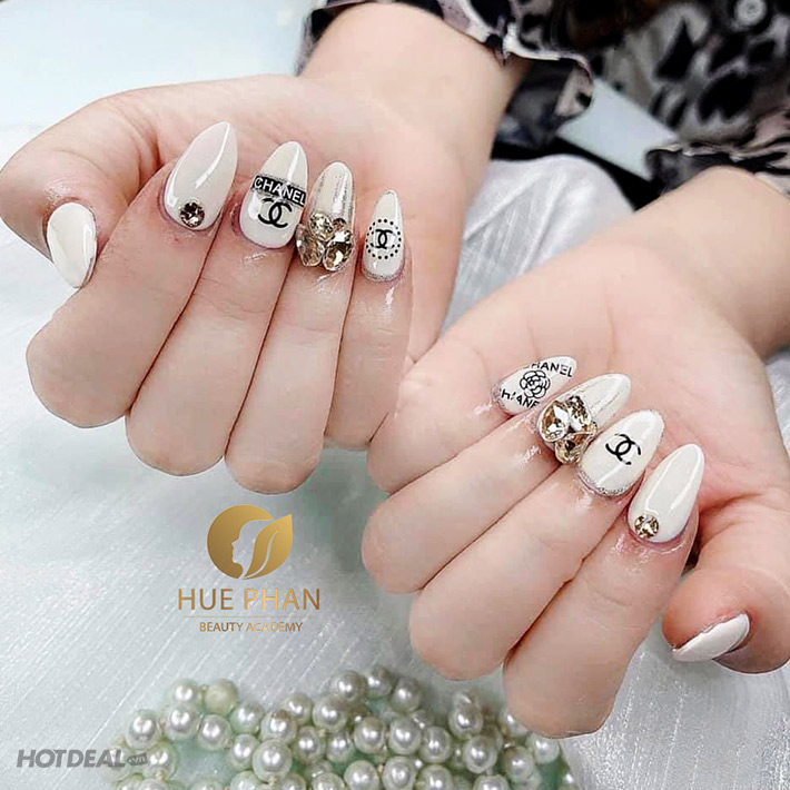 nail box móng tay giả chanel màu trắng - kèm keo mini | Shopee Việt Nam