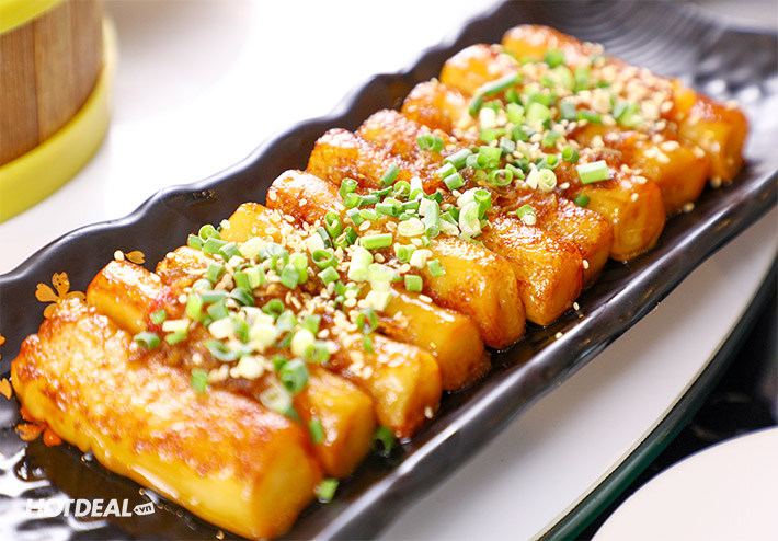 Porno hikoya stol ostida soriladi